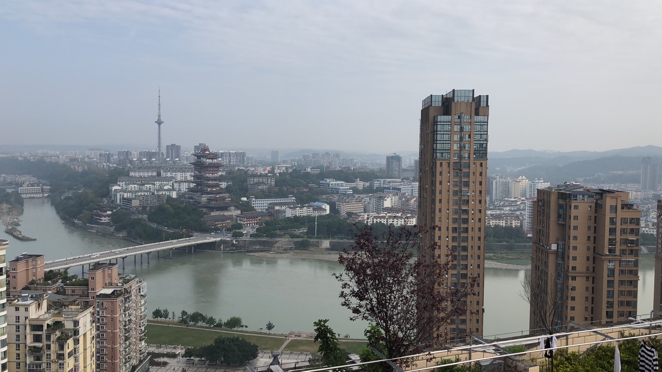 绵阳金三角大厦，1室2厅1卫，45.68㎡，简装，售价39万 绵阳二手房