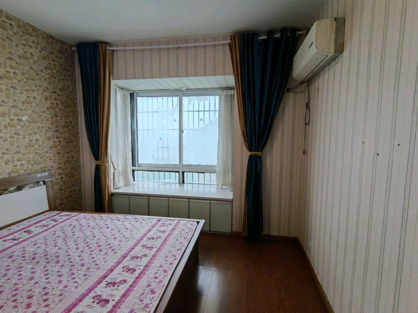 绵阳安州区 安江大厦，三室两厅一卫 拎包入住 看房方便 绵阳二手房