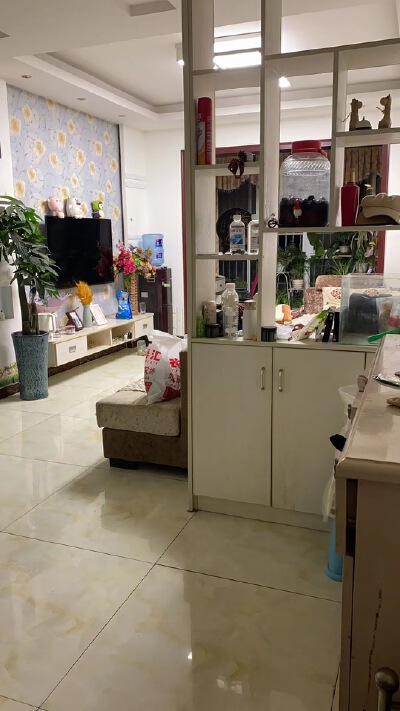 丰谷上城，3室2厅1卫，96㎡，售价40万