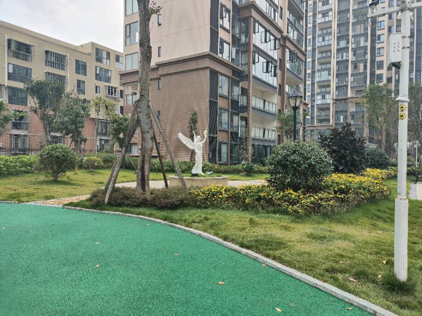 绵阳60多万4房双卫  万达广场  现房实景拍摄  南北通透2梯4户 绵阳二手房