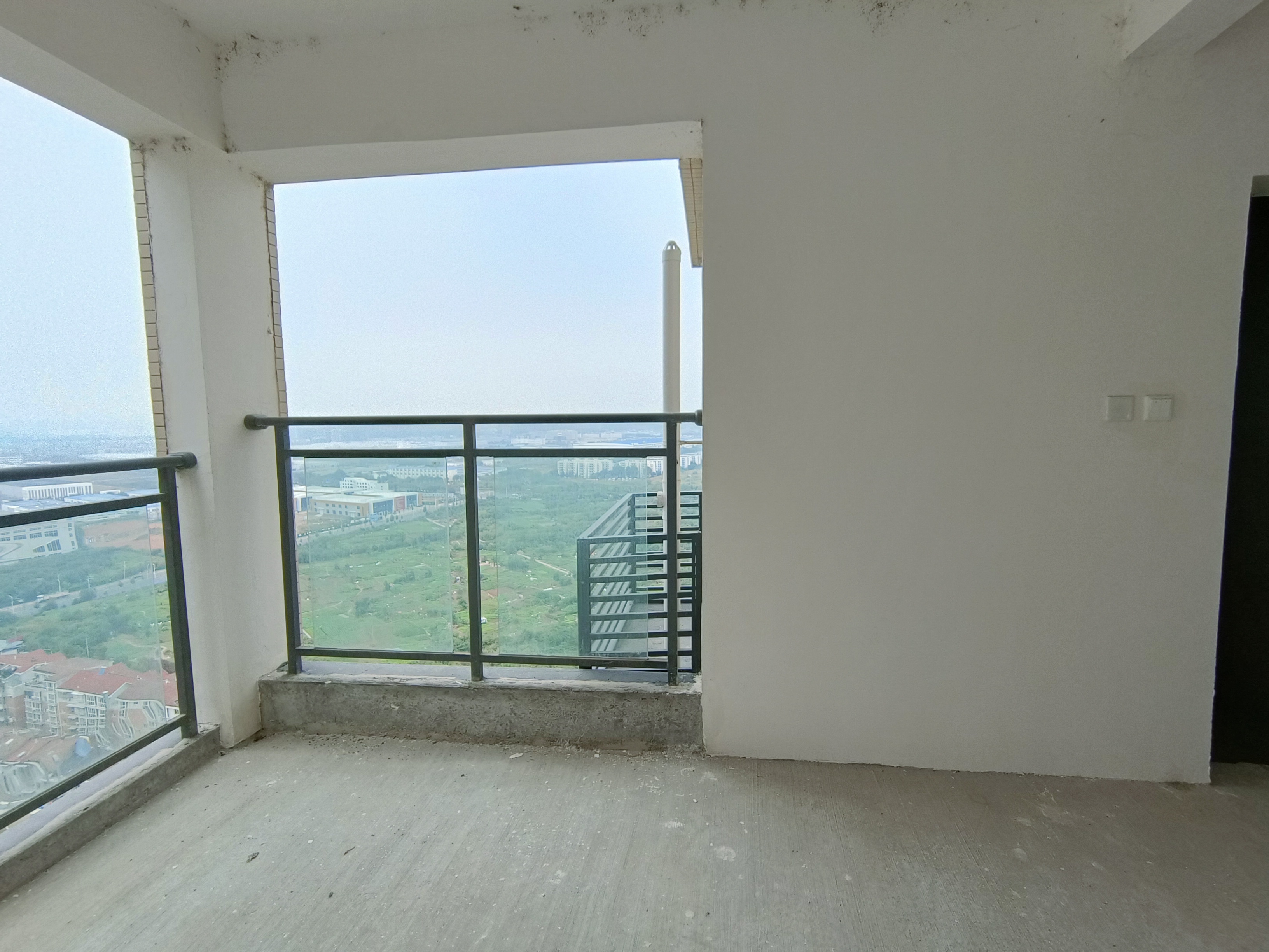 绵阳南庭御景，3室2厅2卫，99.81㎡，售价66万 绵阳二手房