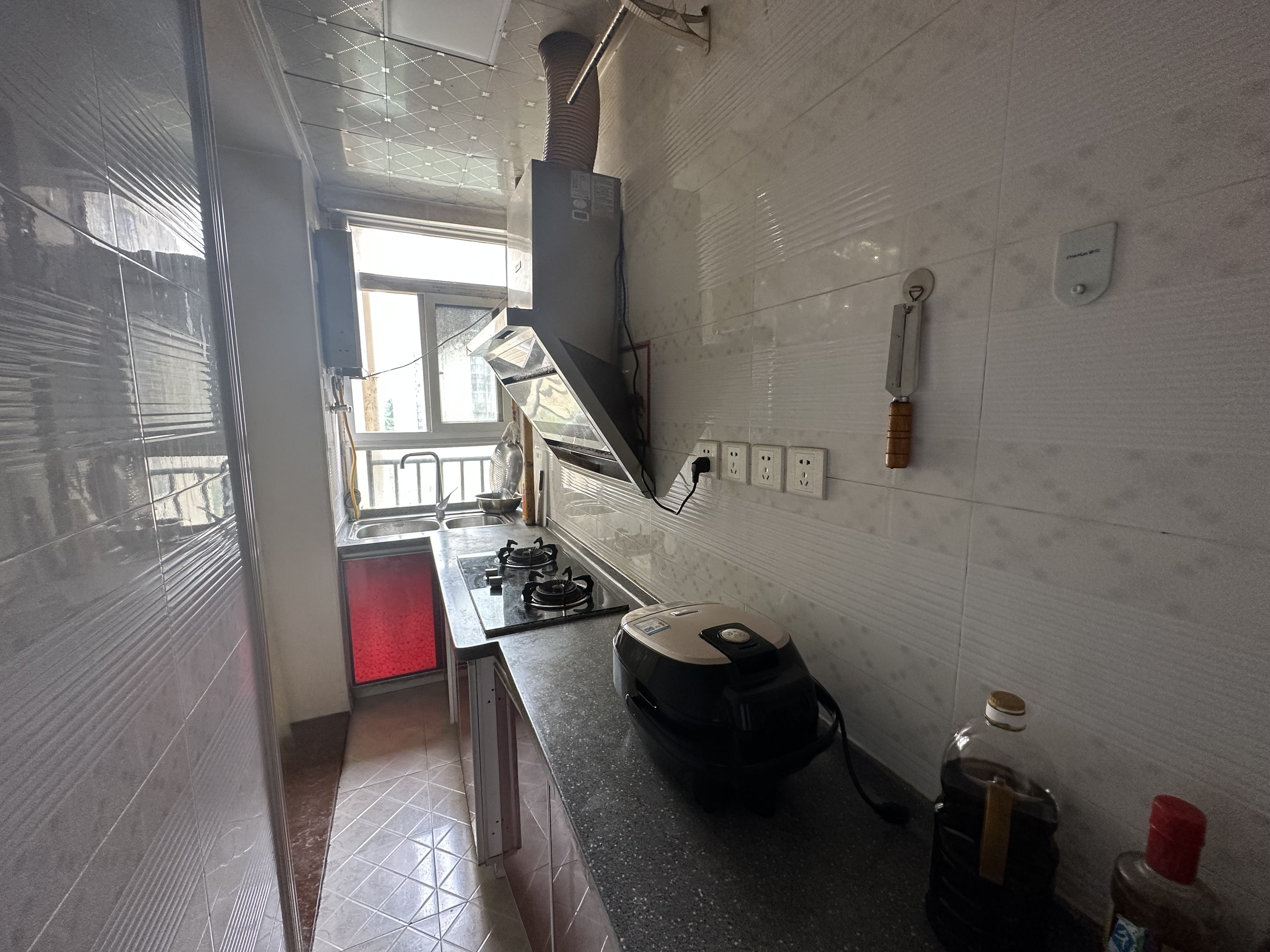 绵阳东原香屿，2室2厅1卫，80.00㎡，精装，租金1550.00元/月 绵阳租房