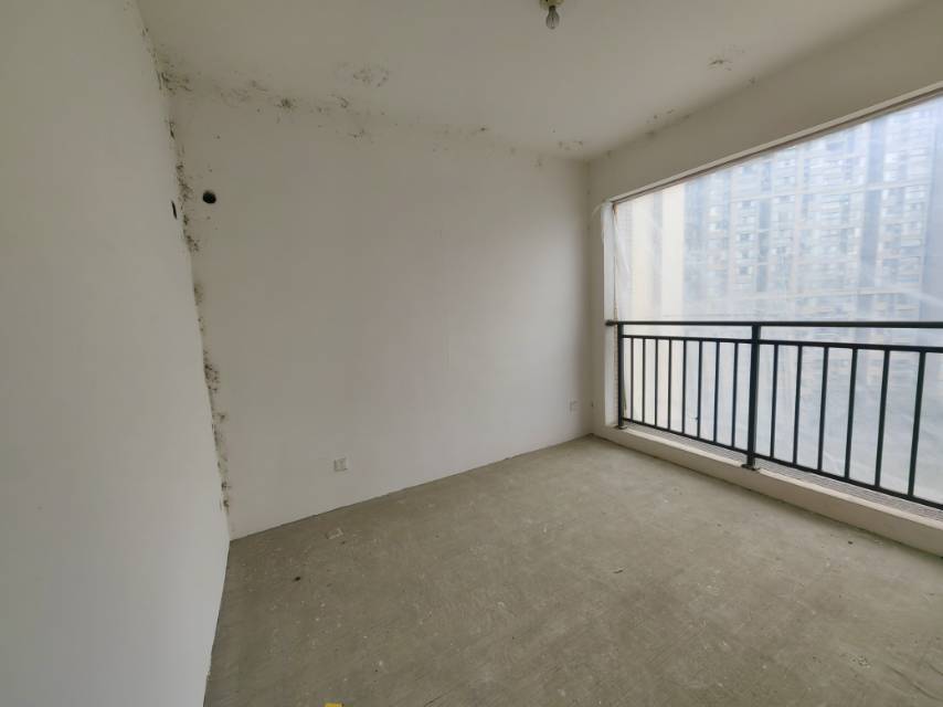 绵阳税费低/三室两厅两卫观江朝南/电梯中间楼层/赠送车位 绵阳二手房