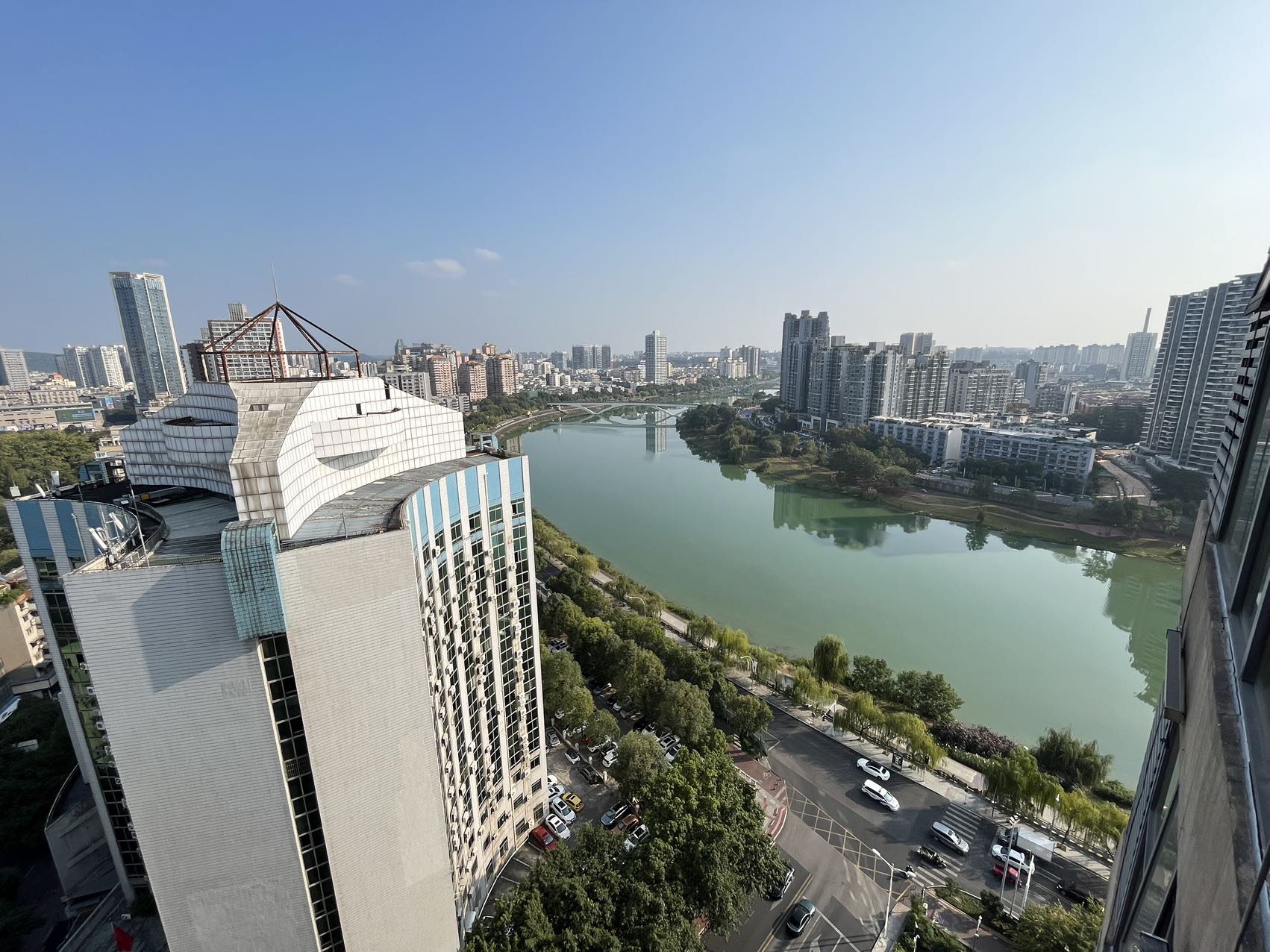 绵阳市中心片区 长兴江岸精典一房40万 绵阳租房