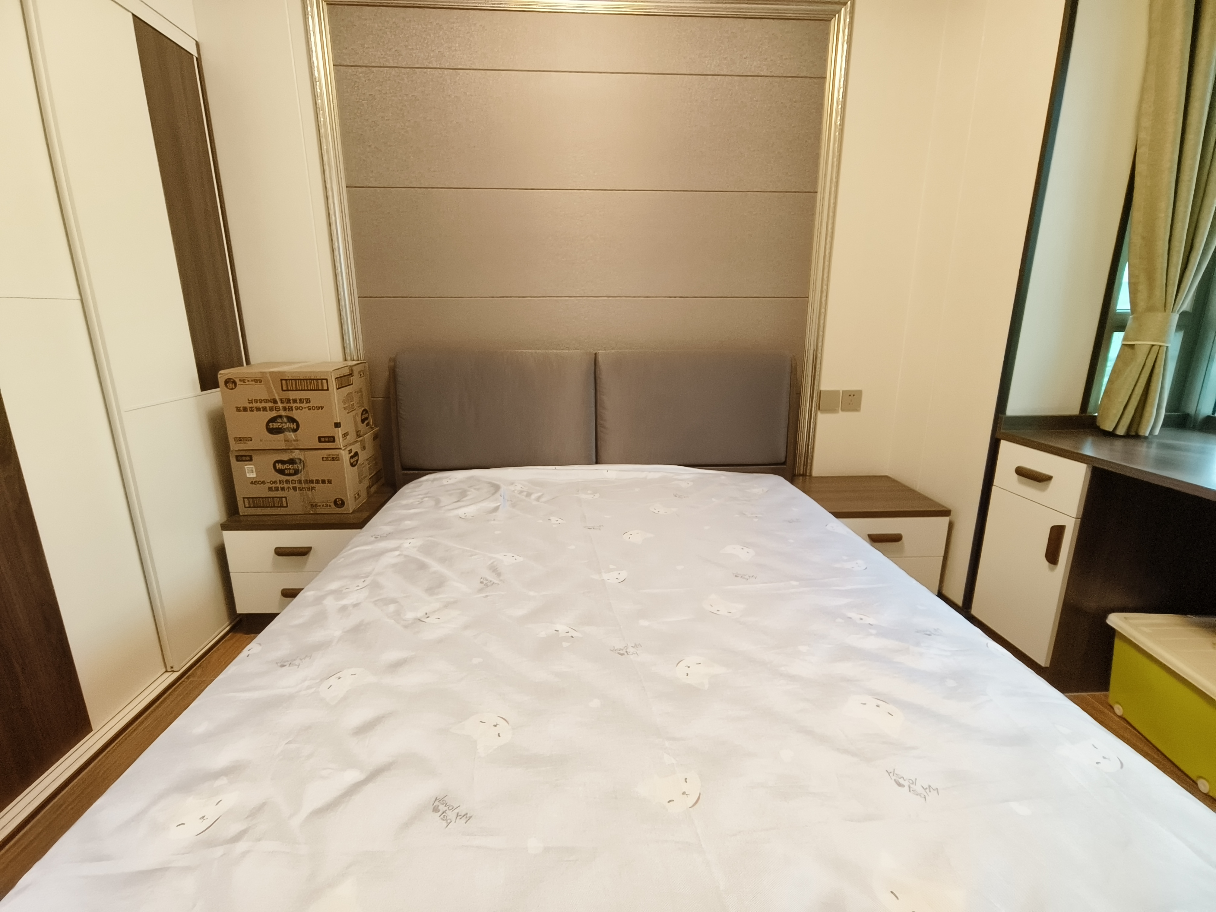 绵阳全新三连跃花园房  40万装修 全屋品牌家具家电 格力中央空调 就住了三个月 商圈配套成熟 绵阳二手房