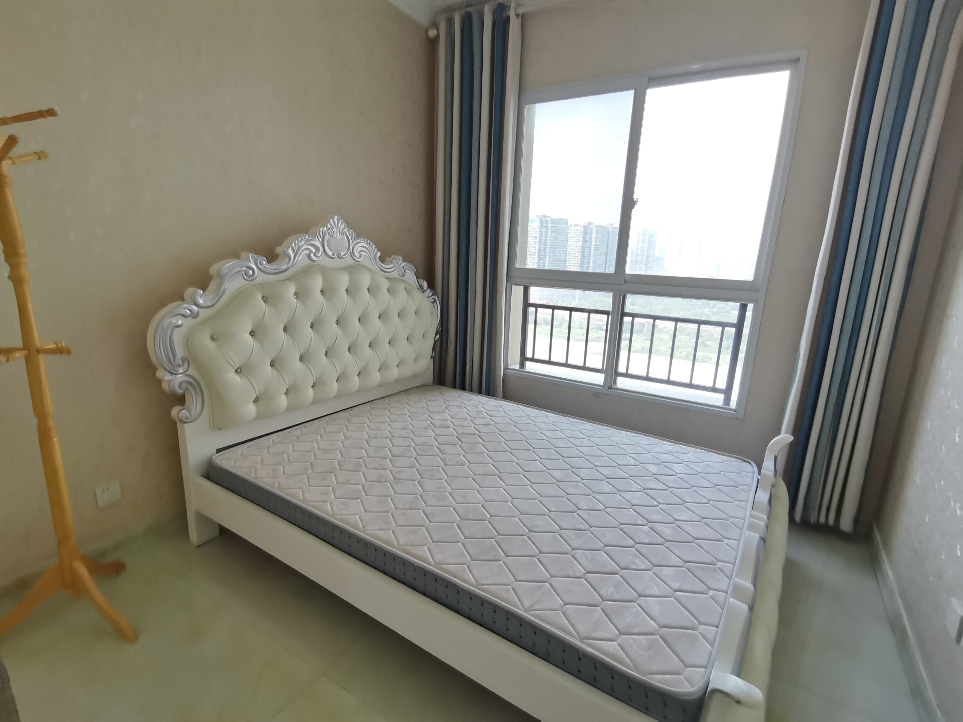 绵阳东原长岛，3室2厅1卫，83.00㎡，精装，租金2200.00元/月 绵阳租房