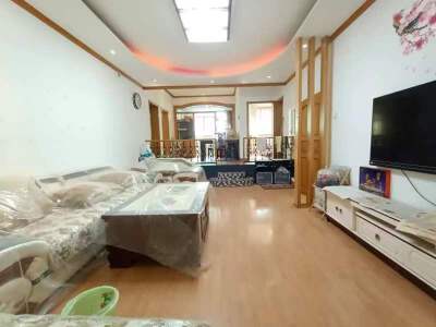 普明北路东段，3室2厅2卫，114㎡，售价50万