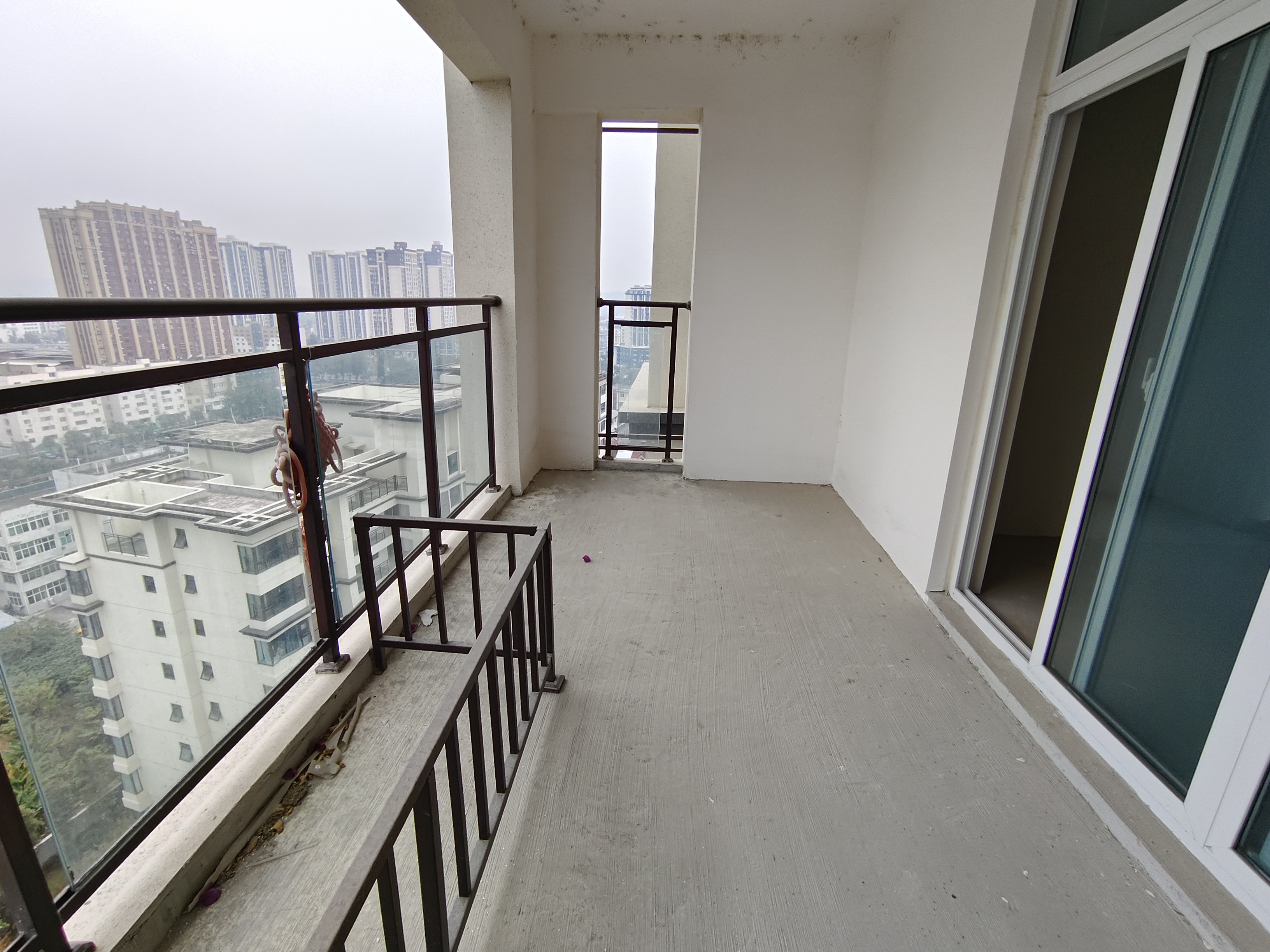 绵阳西城君悦华府，3室2厅2卫，104.31㎡，售价78万 绵阳二手房