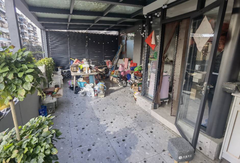 绵阳跃进路16号二期，123.00㎡，精装56万，带露台售价198.00万 绵阳二手房