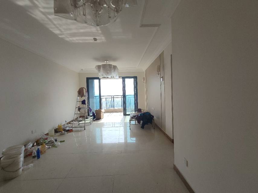绵阳恒大·翡翠湾，3室2厅2卫，114㎡，租金1100元/年 绵阳租房