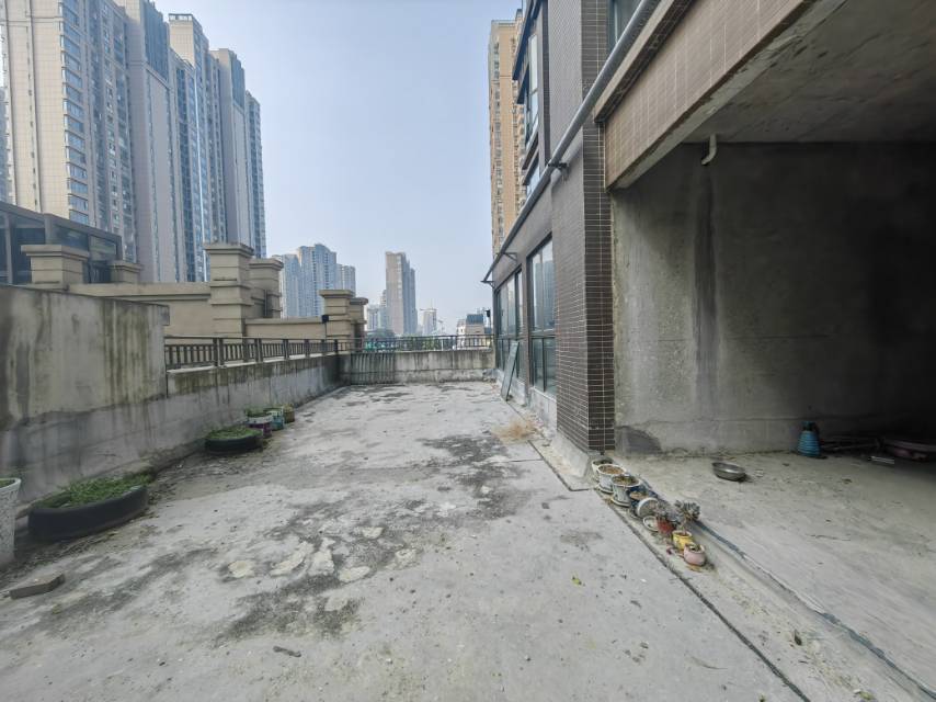 绵阳稀缺露台/经开区环境最好楼盘/改善品质/比同户型房间尺寸更大/ 绵阳二手房