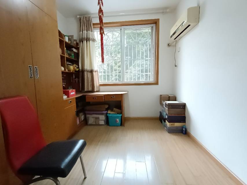 绵阳兴发翰林居，3室2厅2卫，121.84㎡，售价85万 绵阳二手房