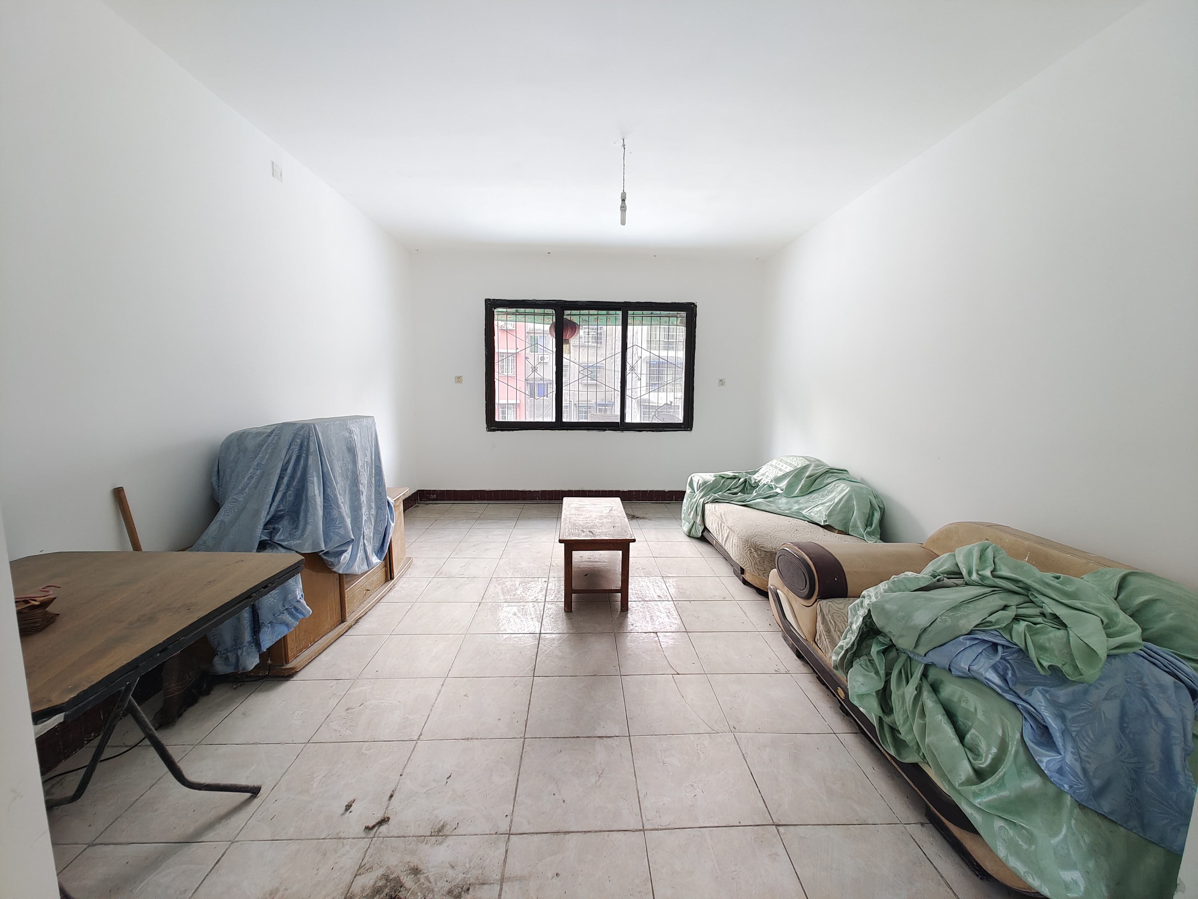 绵阳兴塘小区，3室2厅2卫，114㎡，简装，售价32.00万 绵阳二手房