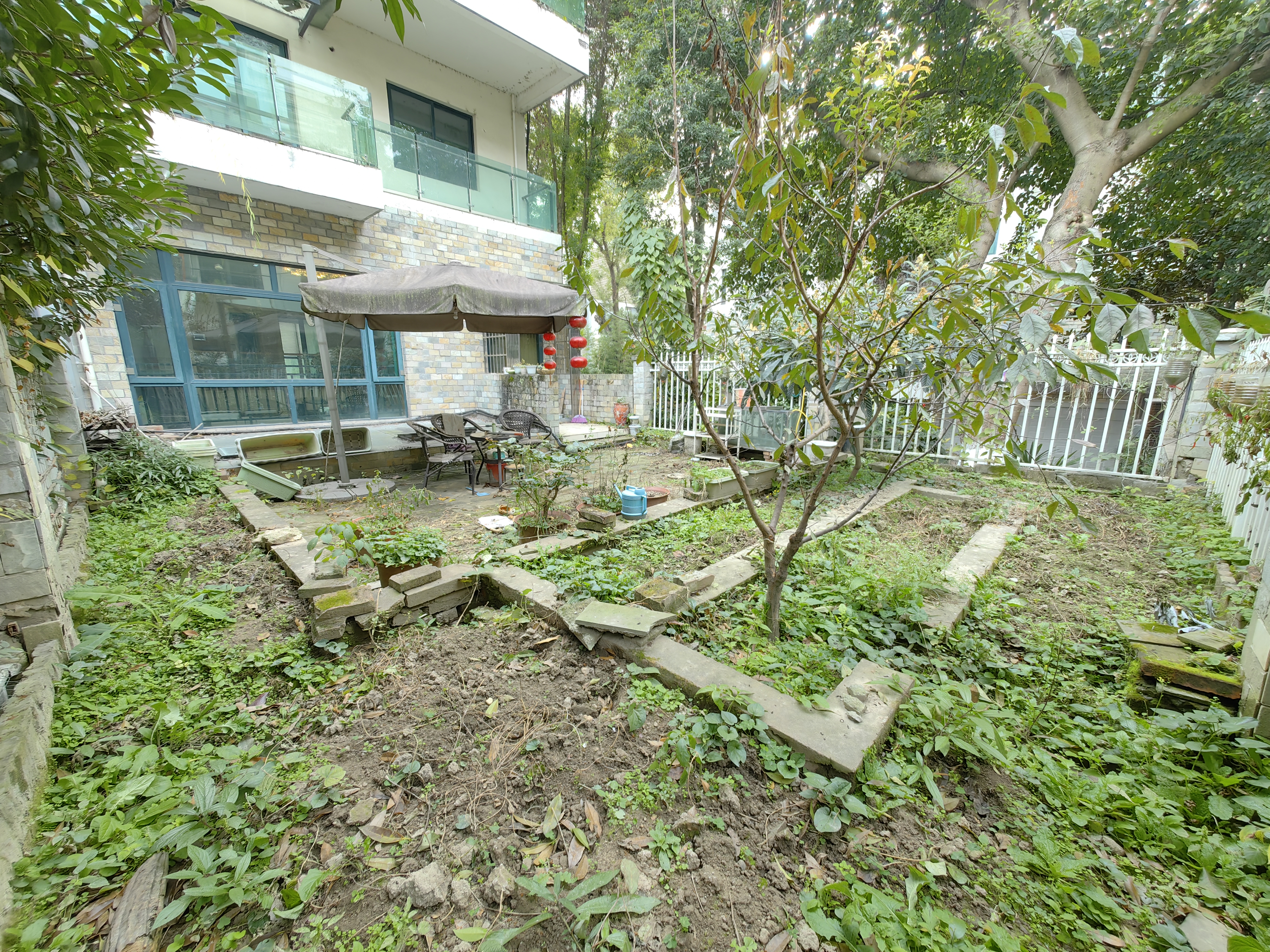 绵阳小岛花园三期，5室3厅4卫，352.00㎡，简装，售价535.00万 绵阳二手房