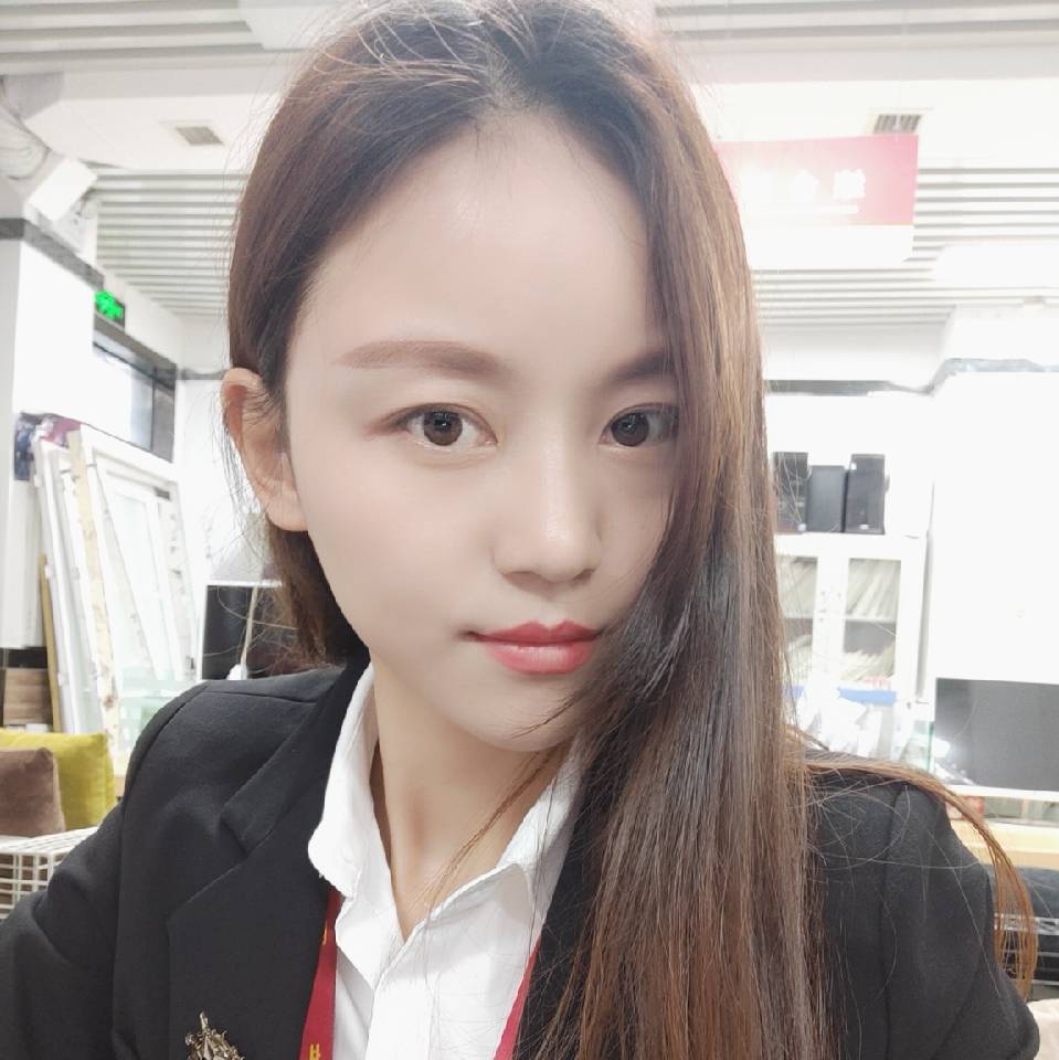 何佳
