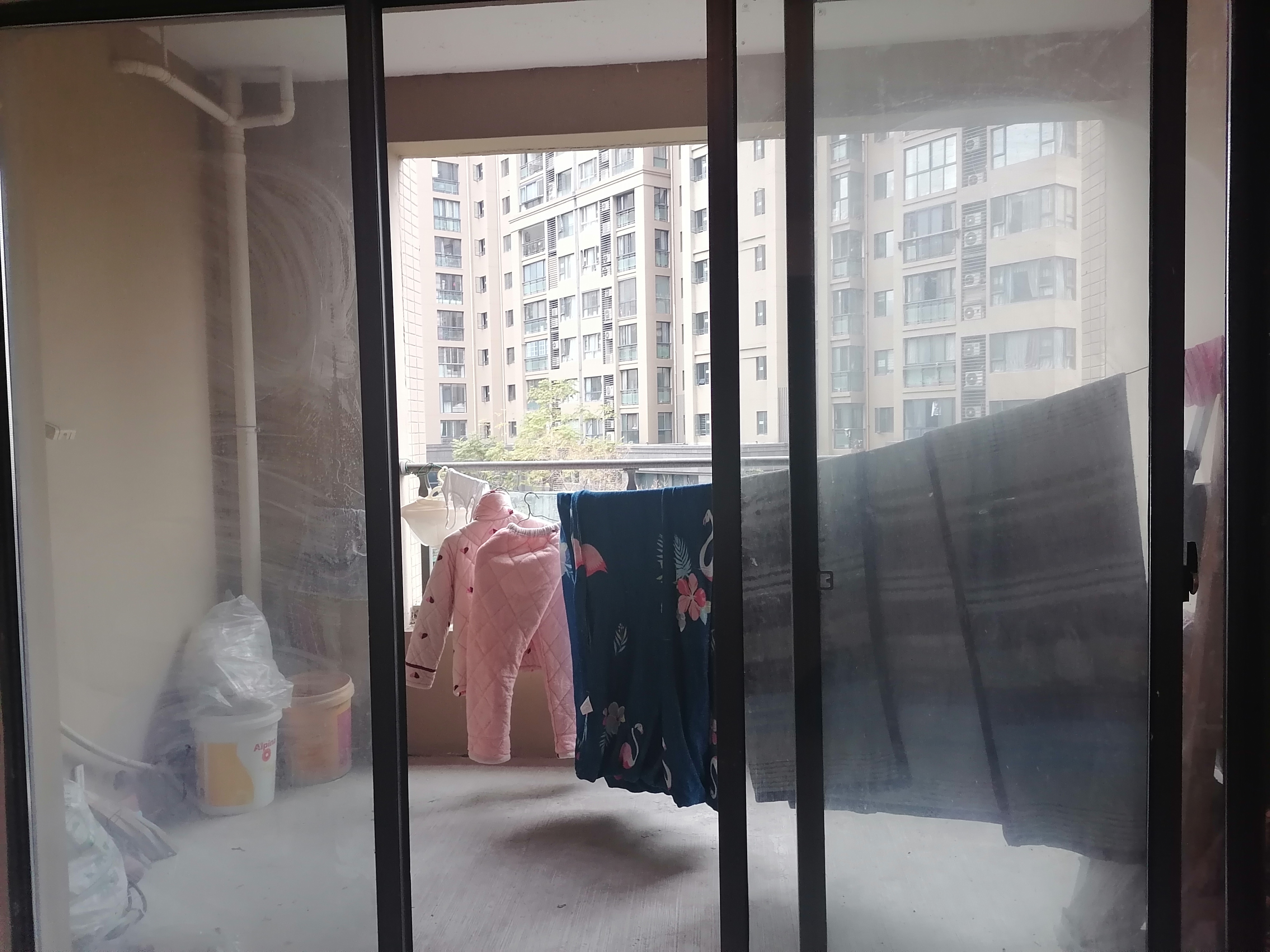 绵阳海赋长兴一期，2室2厅1卫，87.08㎡，毛坯，租金600.00元/月 绵阳二手房