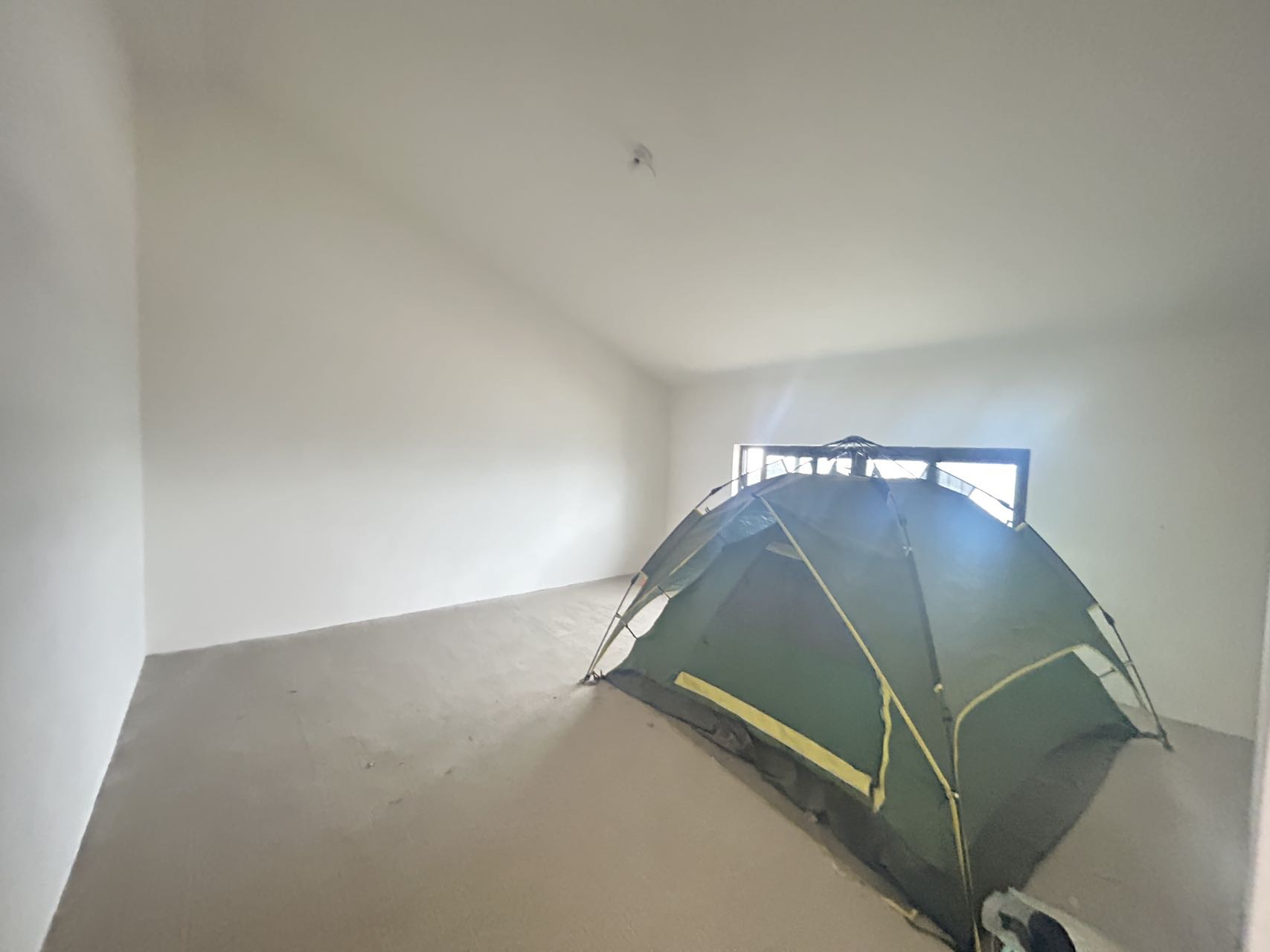 绵阳聚贤山庄，4室2厅2卫，127.69㎡，毛坯，售价134万 绵阳二手房