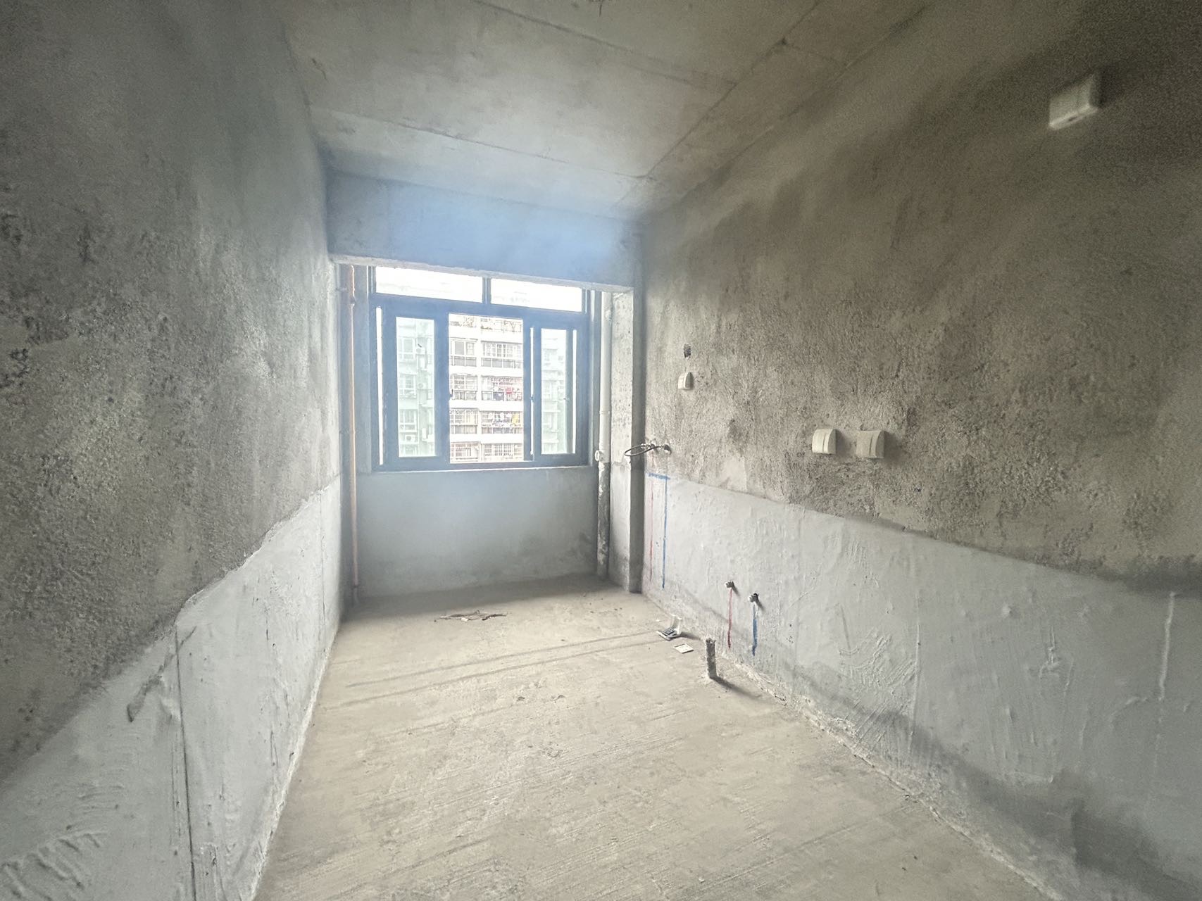 绵阳聚贤山庄，4室2厅2卫，127.69㎡，毛坯，售价134万 绵阳二手房
