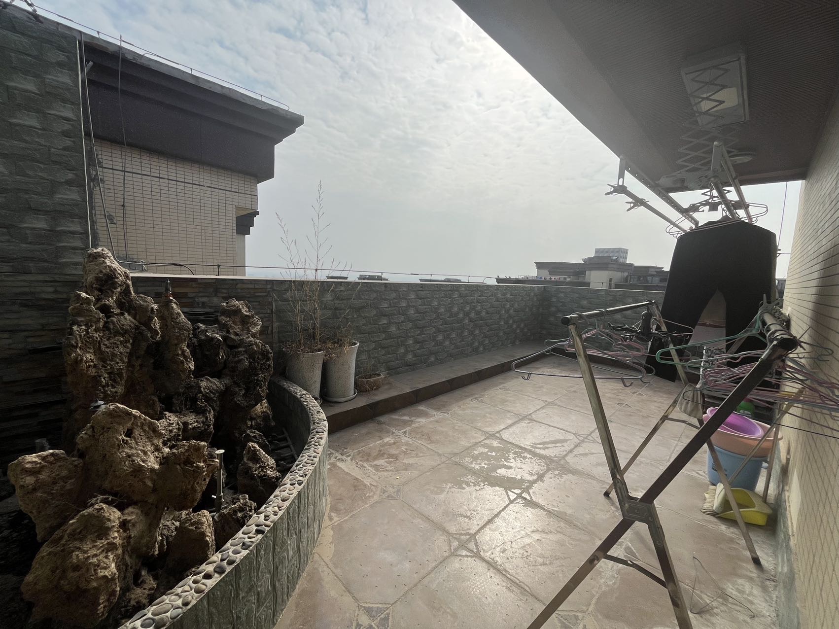 绵阳长兴星城.顶跃带露台花园.精装套四.有车位.直接入住. 绵阳二手房