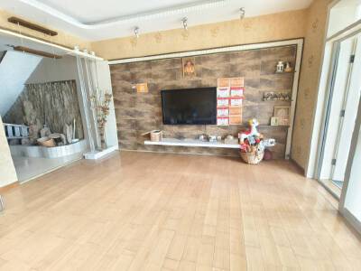 鸿越瑞櫊，4室2厅4卫，260㎡，精装，租金3500元/月