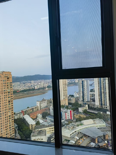 金三角大厦，3室2厅2卫，111.4㎡，精装，售价103万