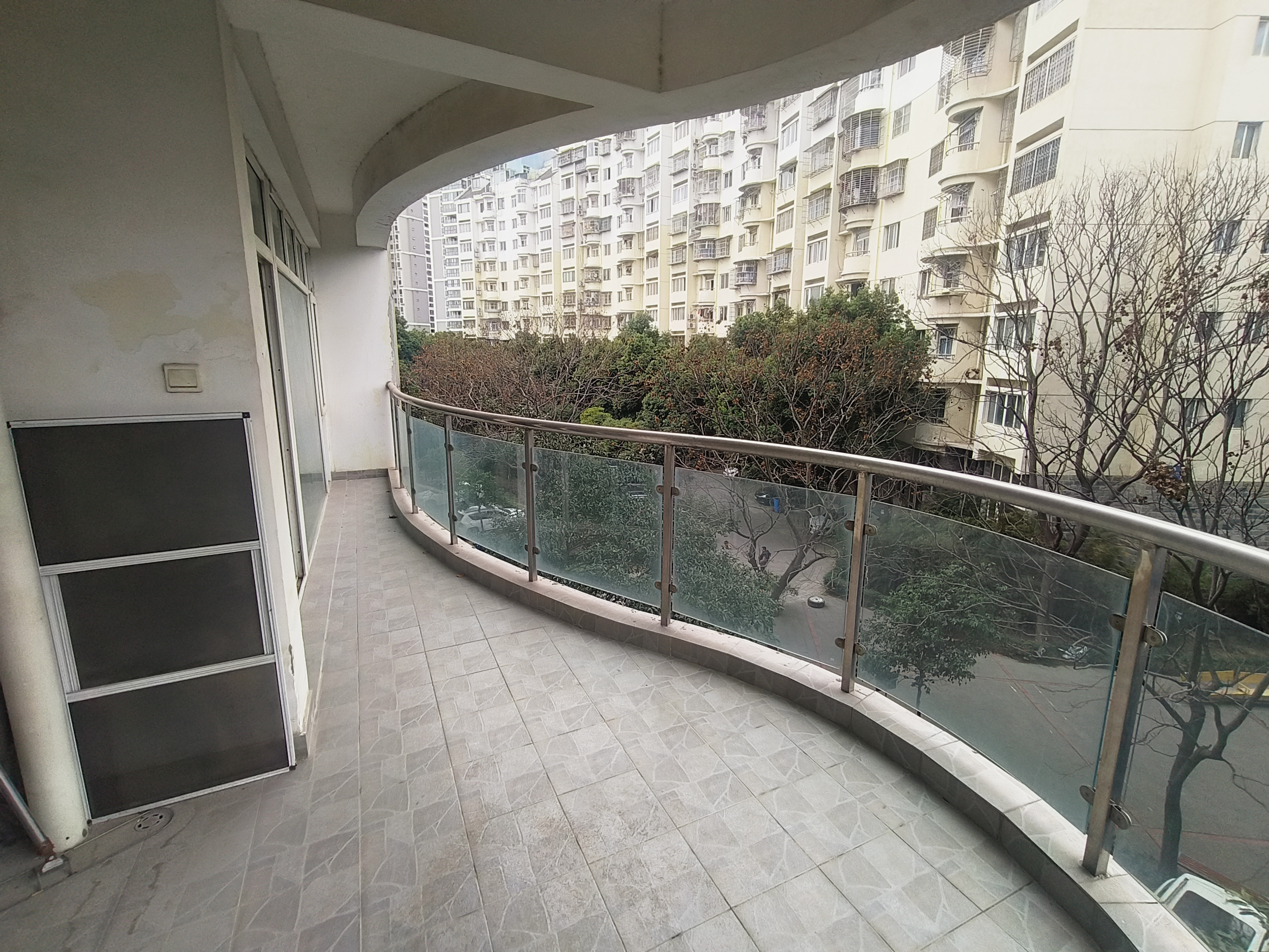 绵阳鸿越瑞櫊，4室2厅2卫，150.00㎡，普装，租金2200.00元/月 绵阳租房