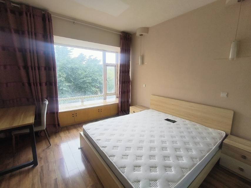 绵阳鸿越瑞櫊，4室2厅2卫，150.00㎡，普装，租金2200.00元/月 绵阳租房