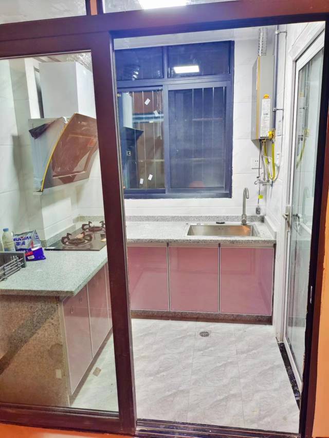 绵阳南区花园，2室1厅1卫，61㎡，租金1000元/月 绵阳租房