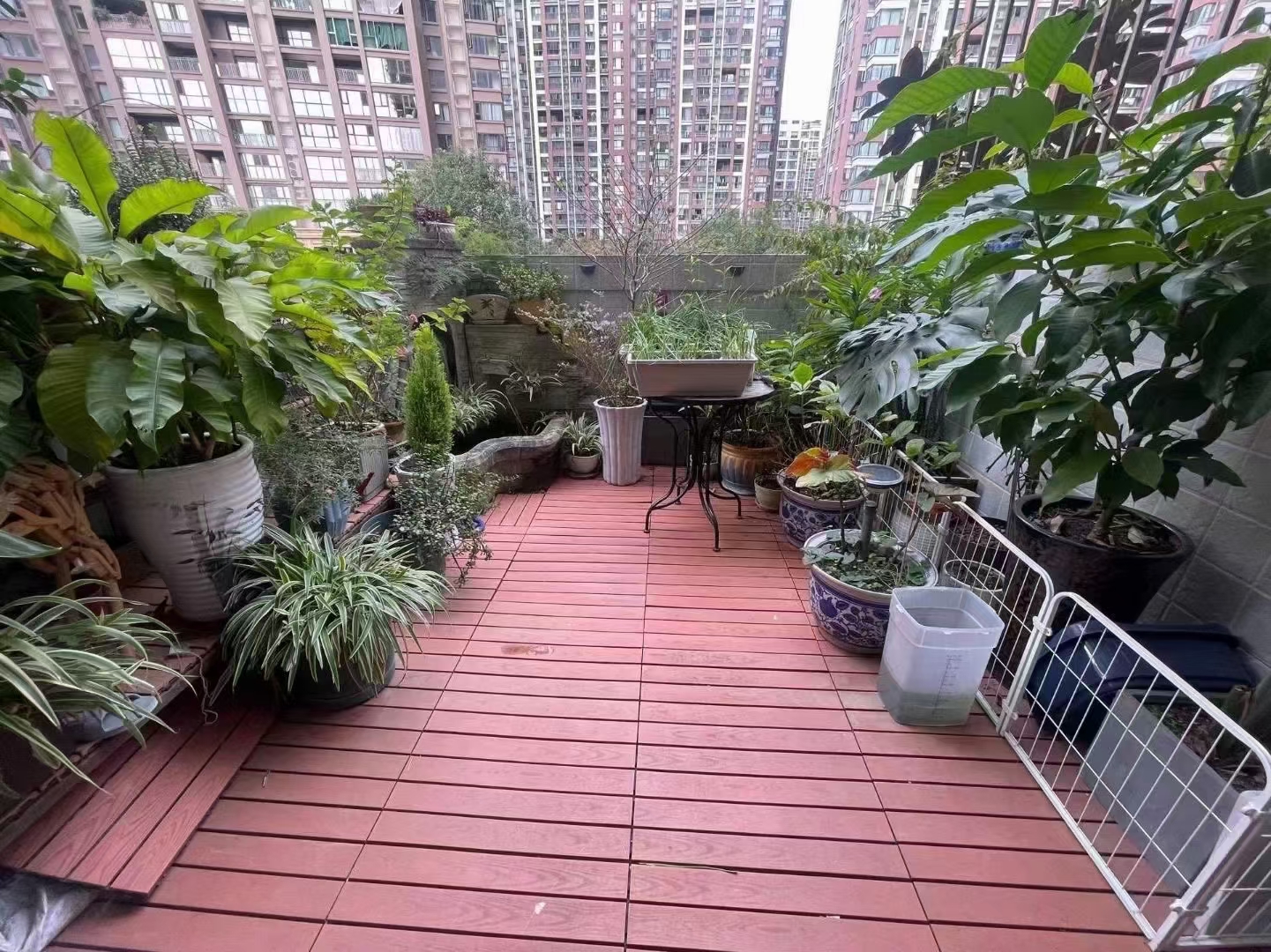 绵阳华润二期.带露台花园.中央空调及地暖.精装套四.直接入住 绵阳二手房