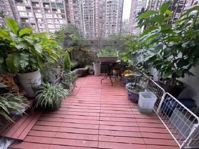 华润二期.带露台花园.中央空调及地暖.精装套四.直接入住