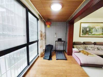 太阳城二期，3室2厅2卫，128㎡，租金1900元/月