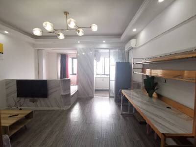 冠城一品，42.00㎡，精装，售价30.8万