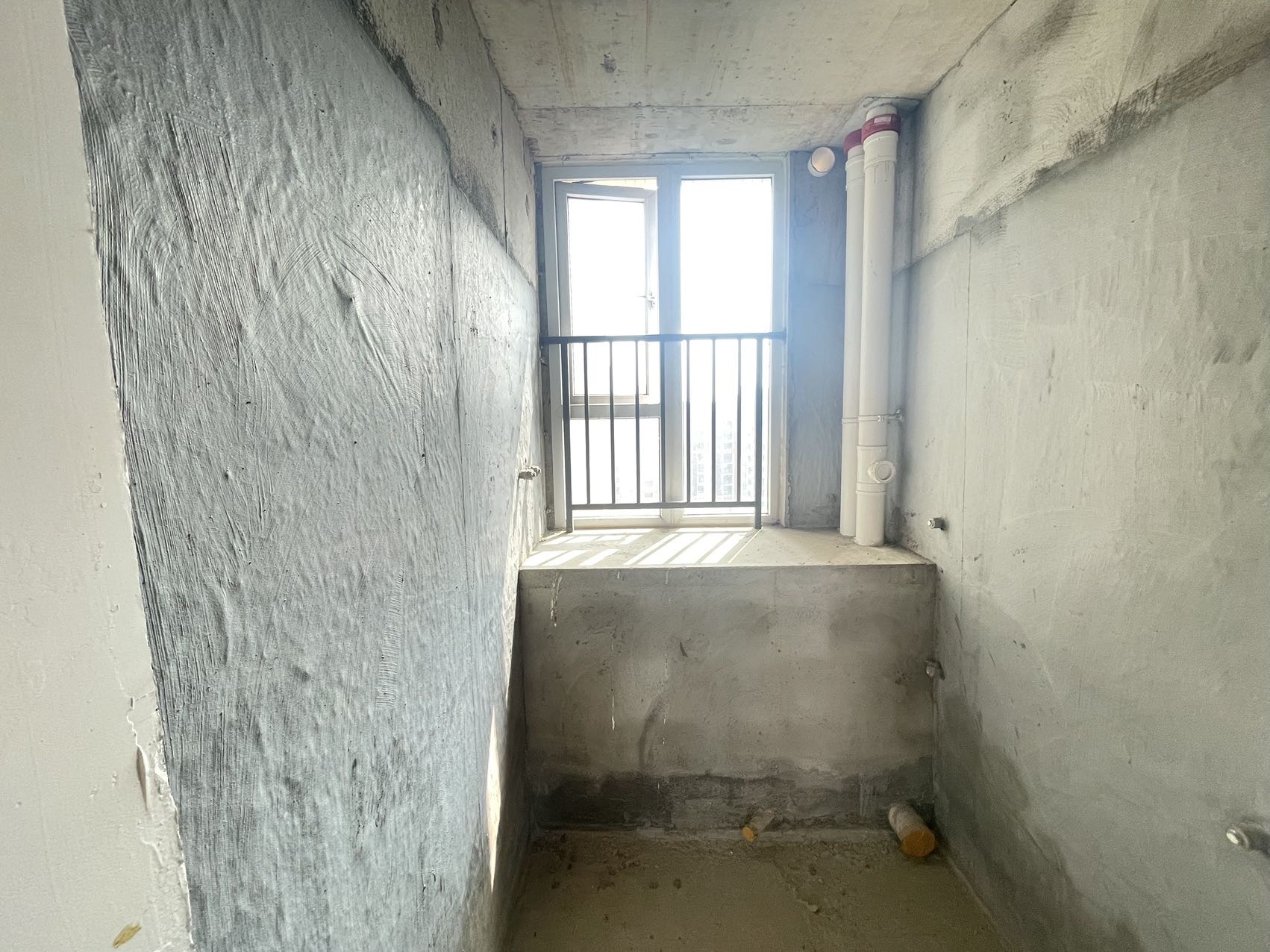 绵阳金海阳光里，3室2厅2卫，106㎡，毛坯，售价101万 绵阳二手房