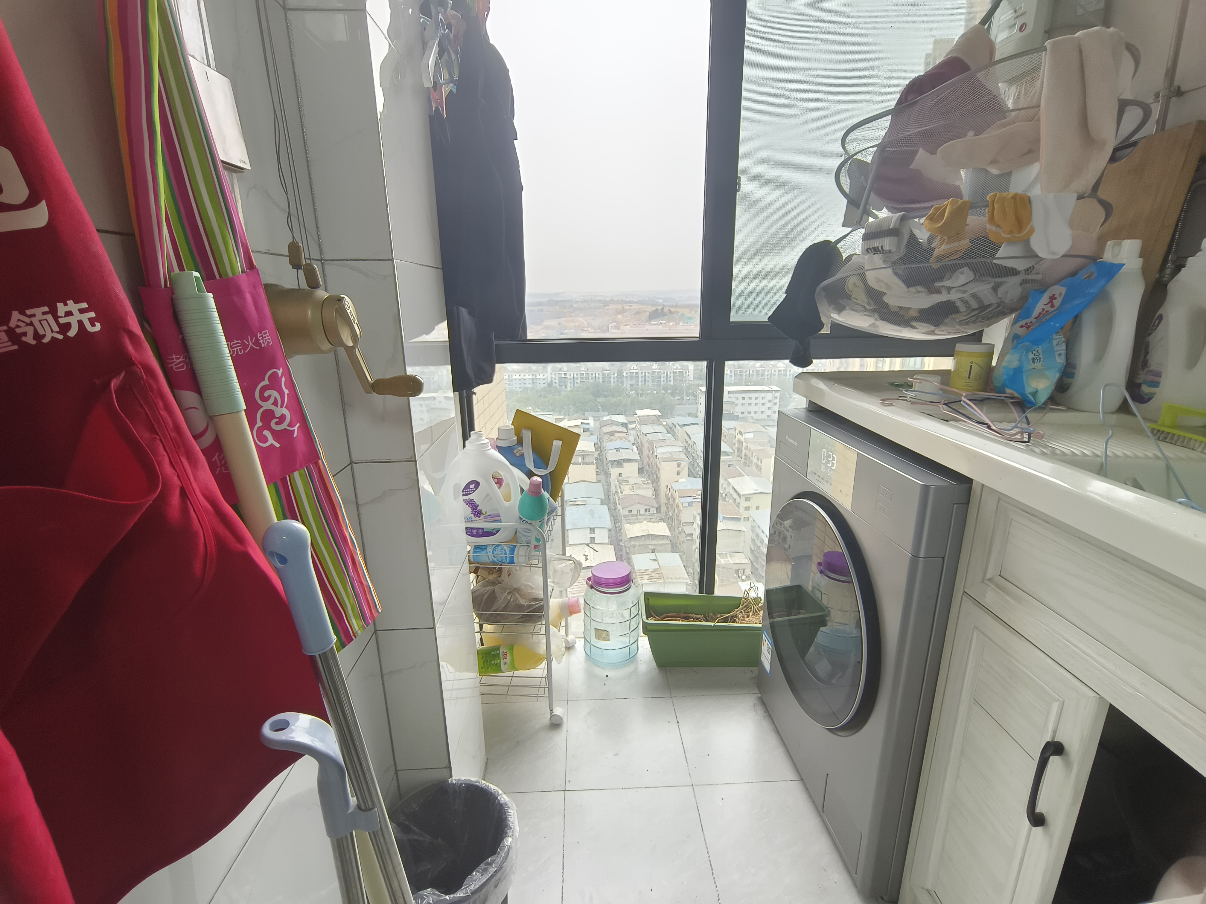 绵阳一号桥  玫瑰花城 精装三房双卫  拎包入住  环境优美 绵阳二手房