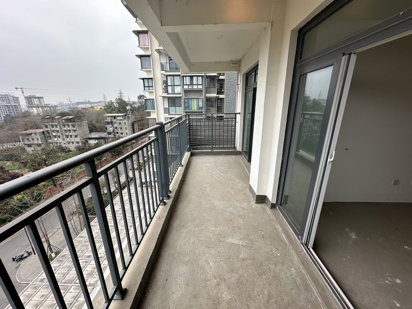 绵阳南山一号二期御珑藏，2室2厅1卫，80.00㎡，毛坯，售价68.00万 绵阳二手房