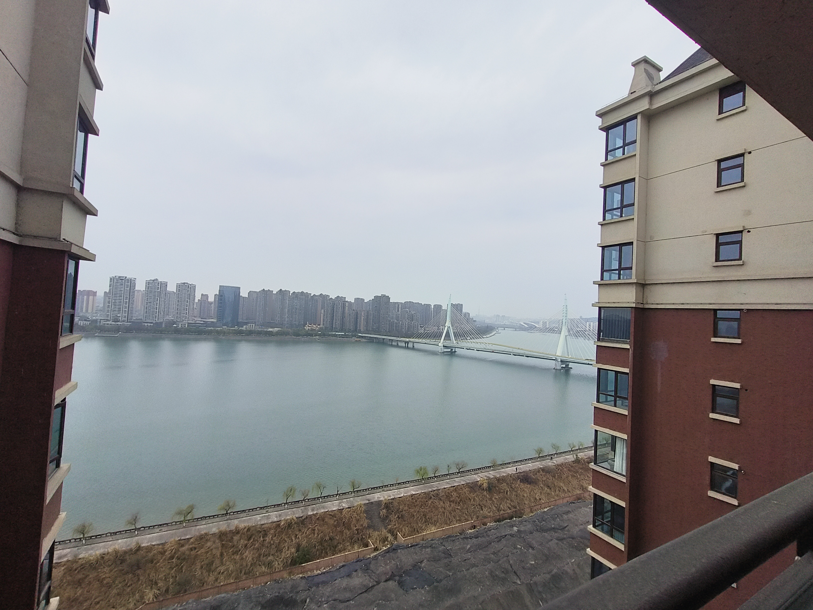 绵阳富临绵州水郡三期，4室2厅2卫，179.93㎡，售价172万 绵阳二手房