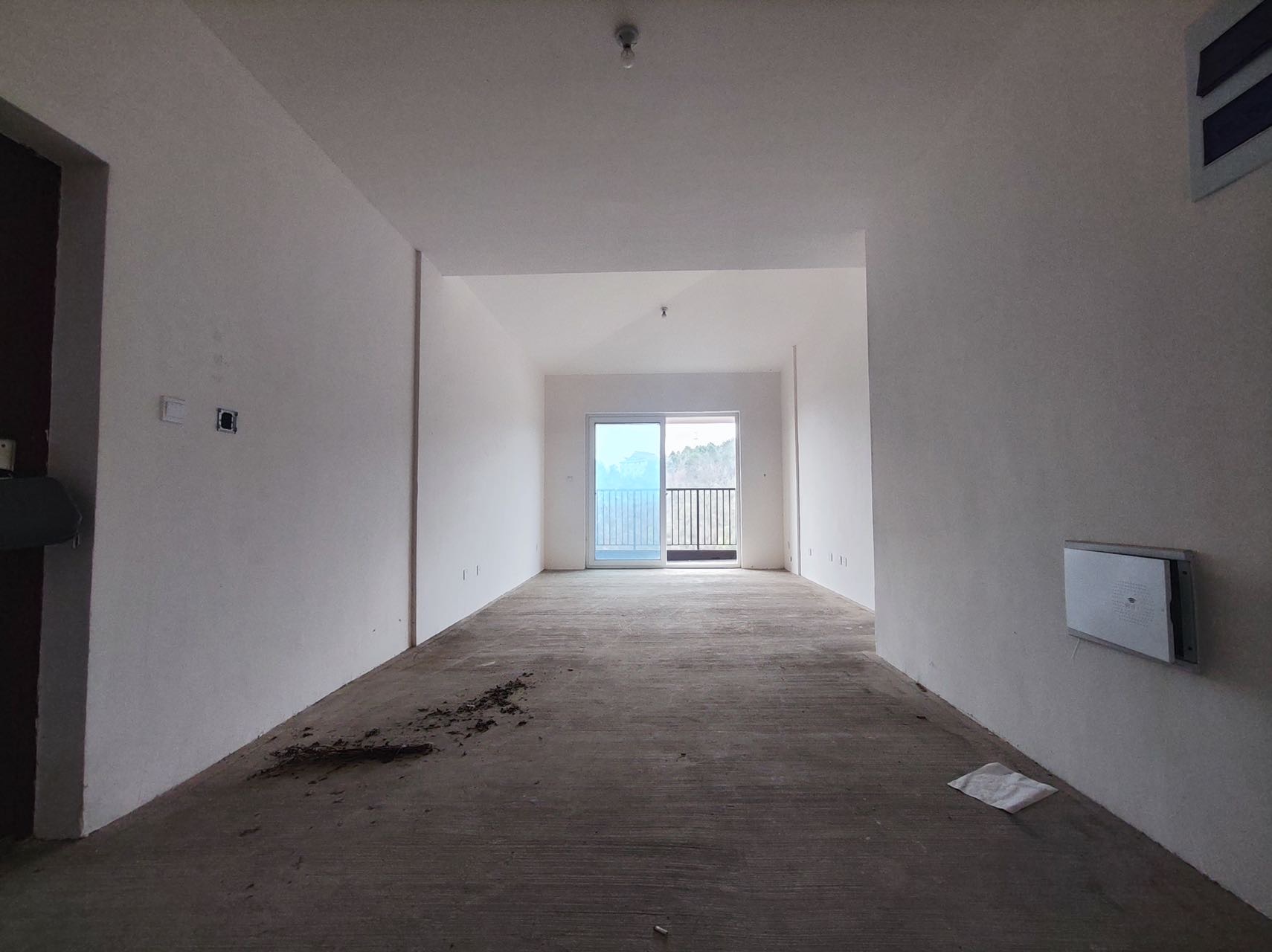绵阳中梁御府，3室2厅2卫，94.77㎡，毛坯，售价65万 绵阳二手房