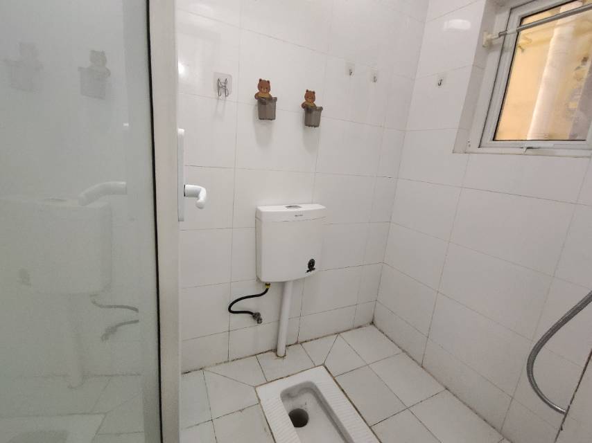 绵阳桑林小区，2室1厅1卫，61.00㎡，精装，租金1400元/月 绵阳租房