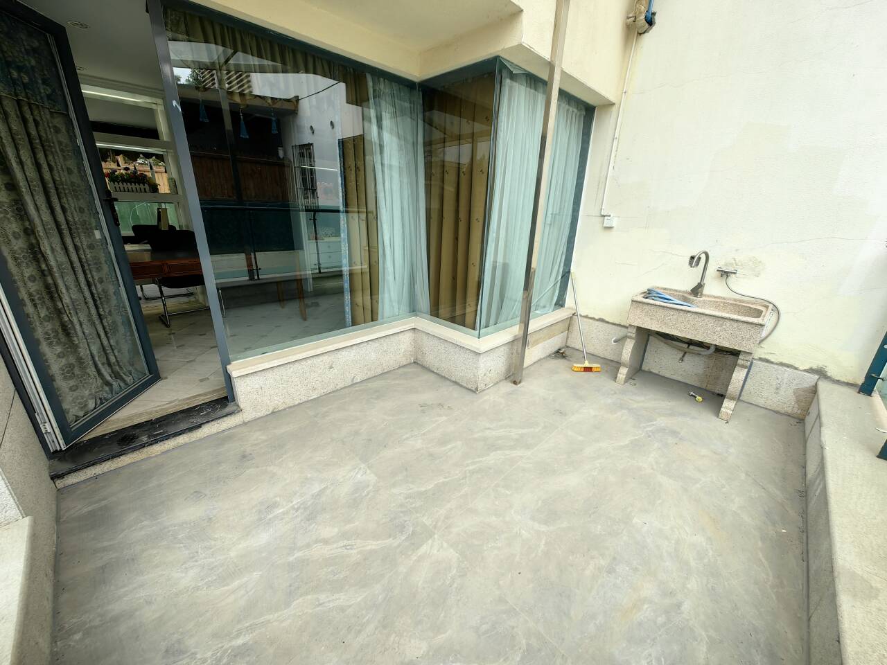 绵阳小岛花园三期，5室3厅4卫，353㎡，售价580万 绵阳二手房
