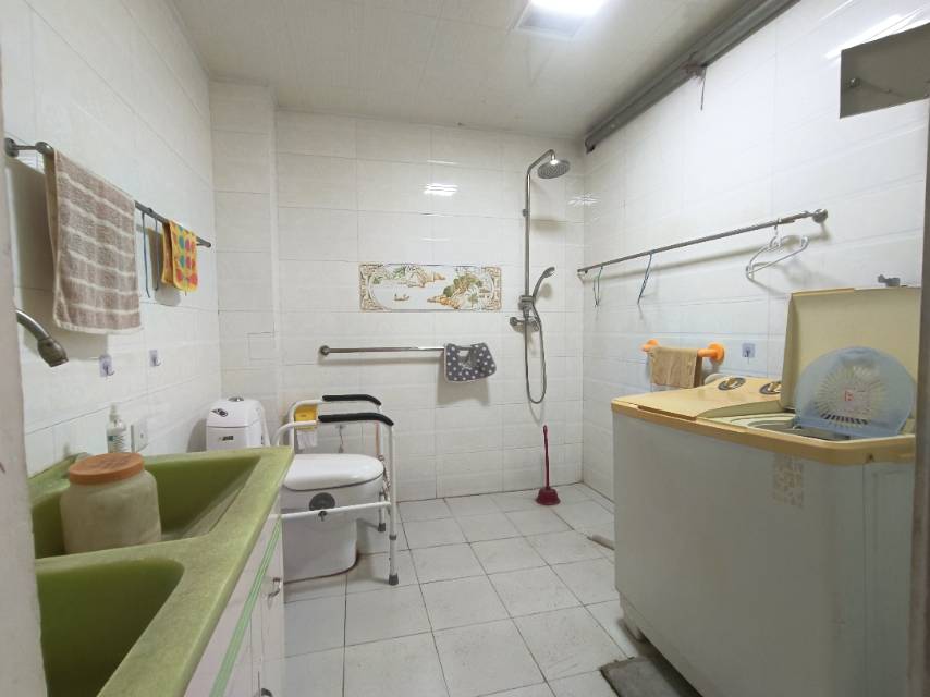 绵阳卓信龙岭，5室2厅2卫，92.00㎡，精装，售价185万 绵阳二手房
