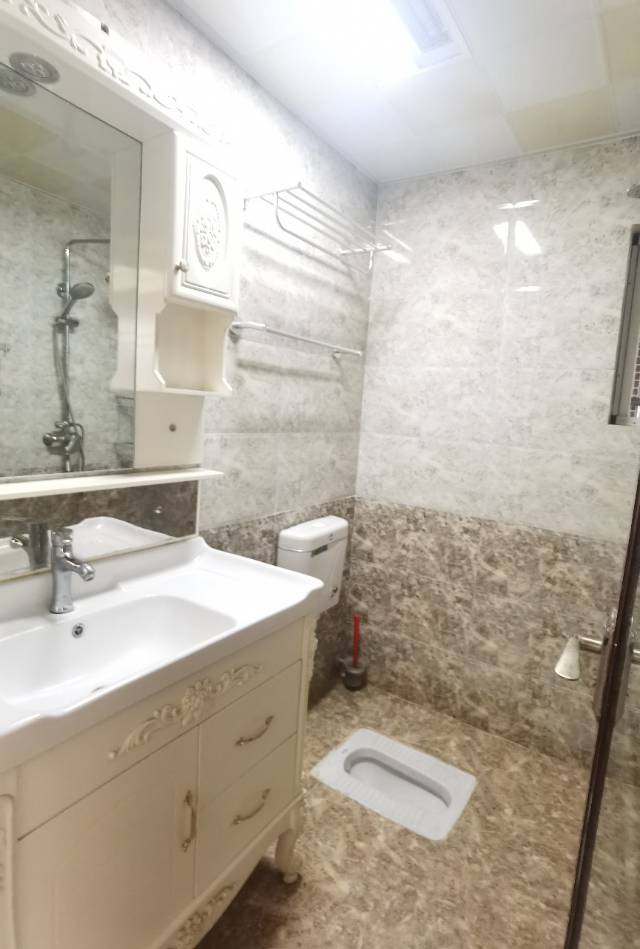 绵阳美乐城市之星，2室1厅1卫，70.00㎡，租金1700.00元/月 绵阳租房