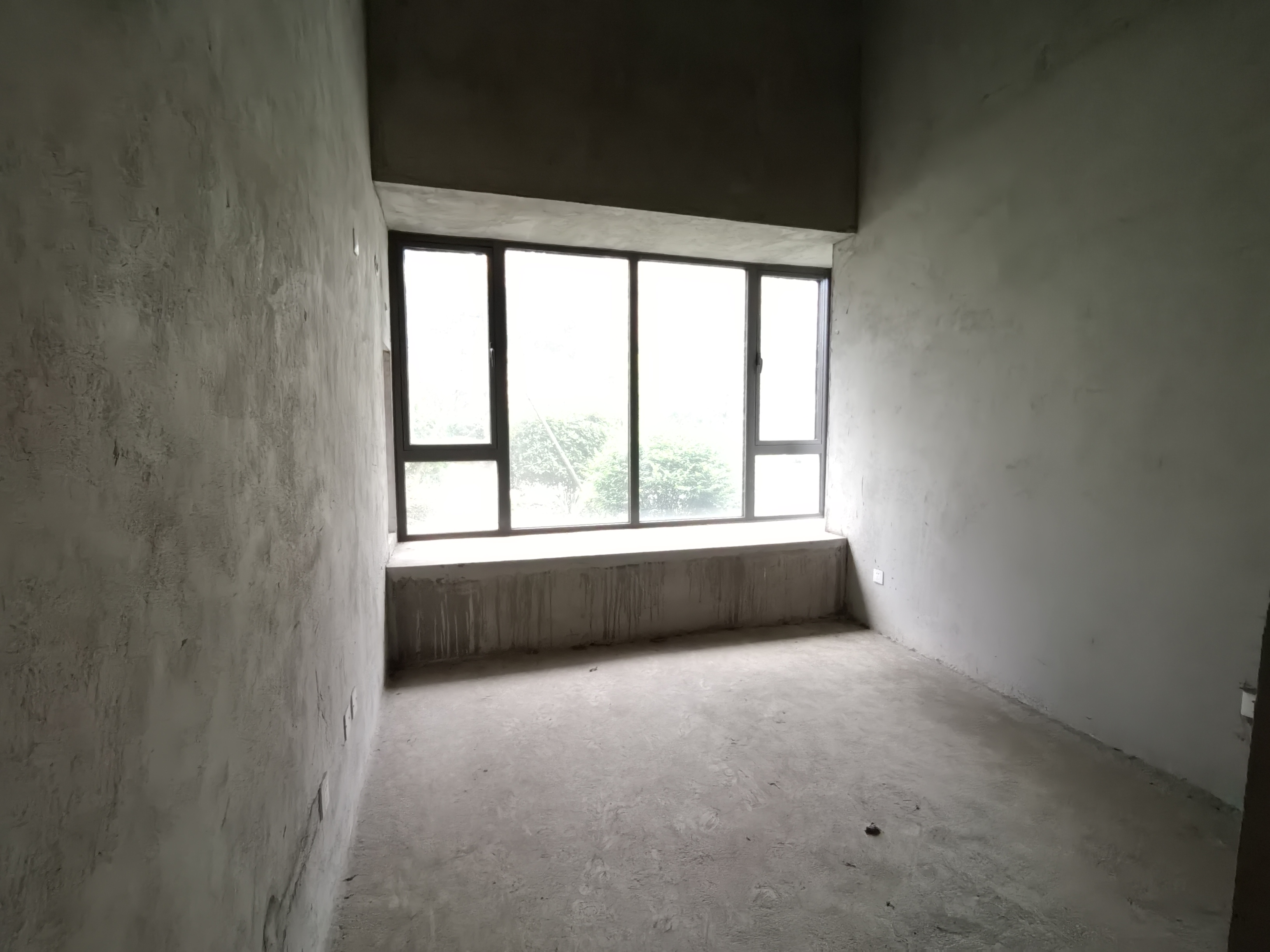 绵阳海赋长兴三期，4室2厅2卫，125.00㎡，租金1500.00元/月 绵阳租房