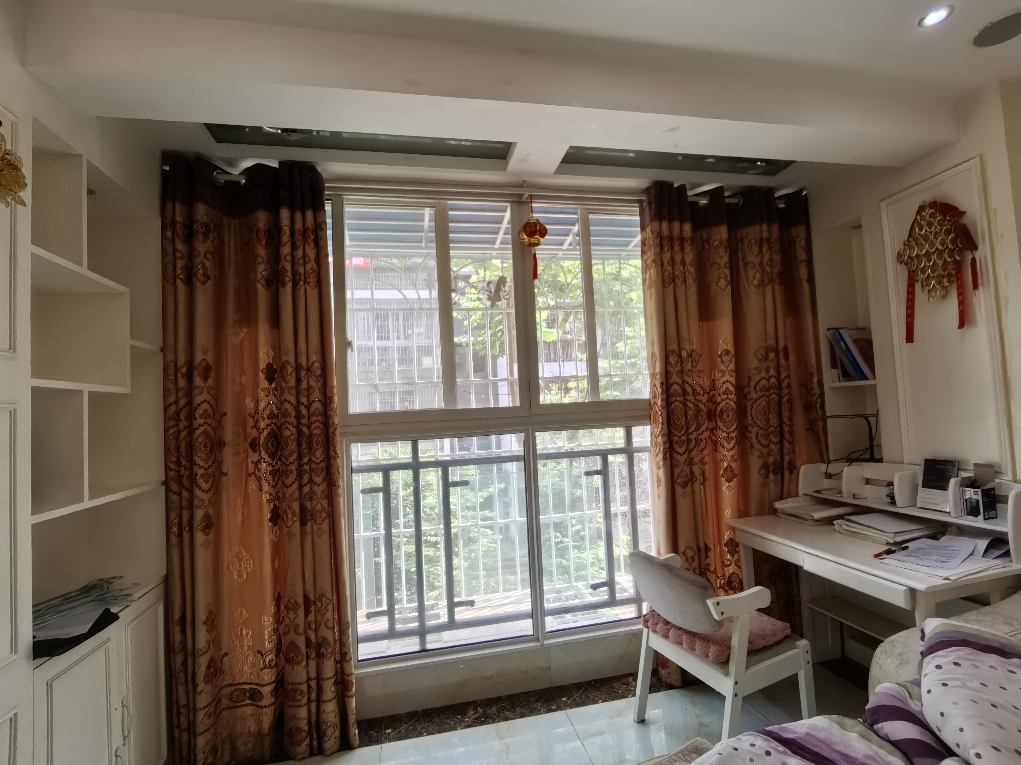 绵阳城南春天，3室2厅1卫，105㎡，精装，租金2600元/月 绵阳租房