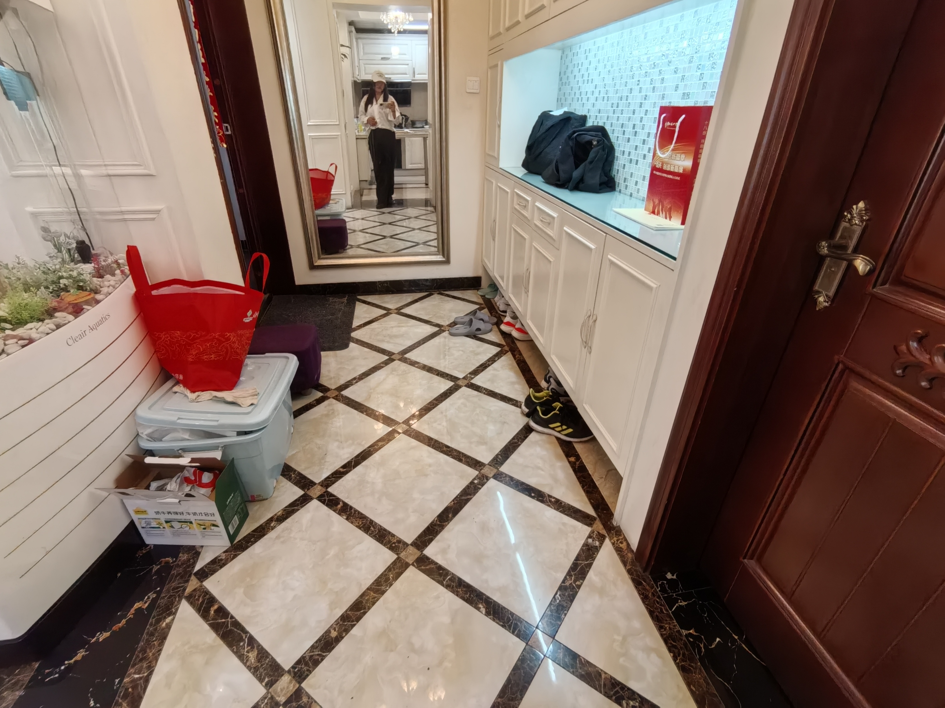 绵阳城南春天，3室2厅1卫，105㎡，精装，租金2600元/月 绵阳租房