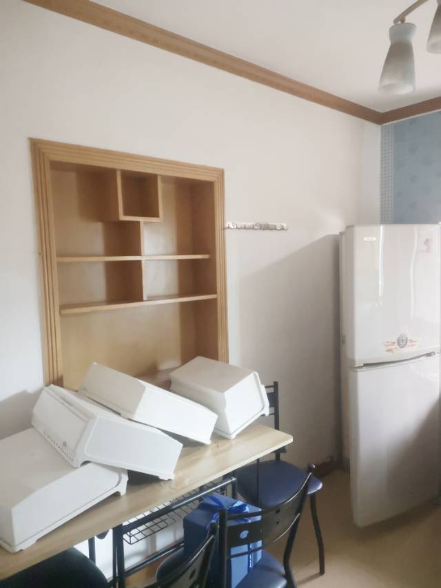 绵阳富临花园，2室2厅1卫，95㎡，租金1200元/月 绵阳租房