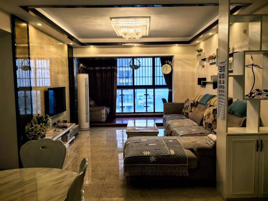 绵阳安州区 帝豪金城 装修大三室拎包入住 看房方便 绵阳租房