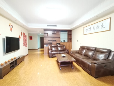 辰兴天御.一楼带花园露台.精装套四.直接入住.价格可谈