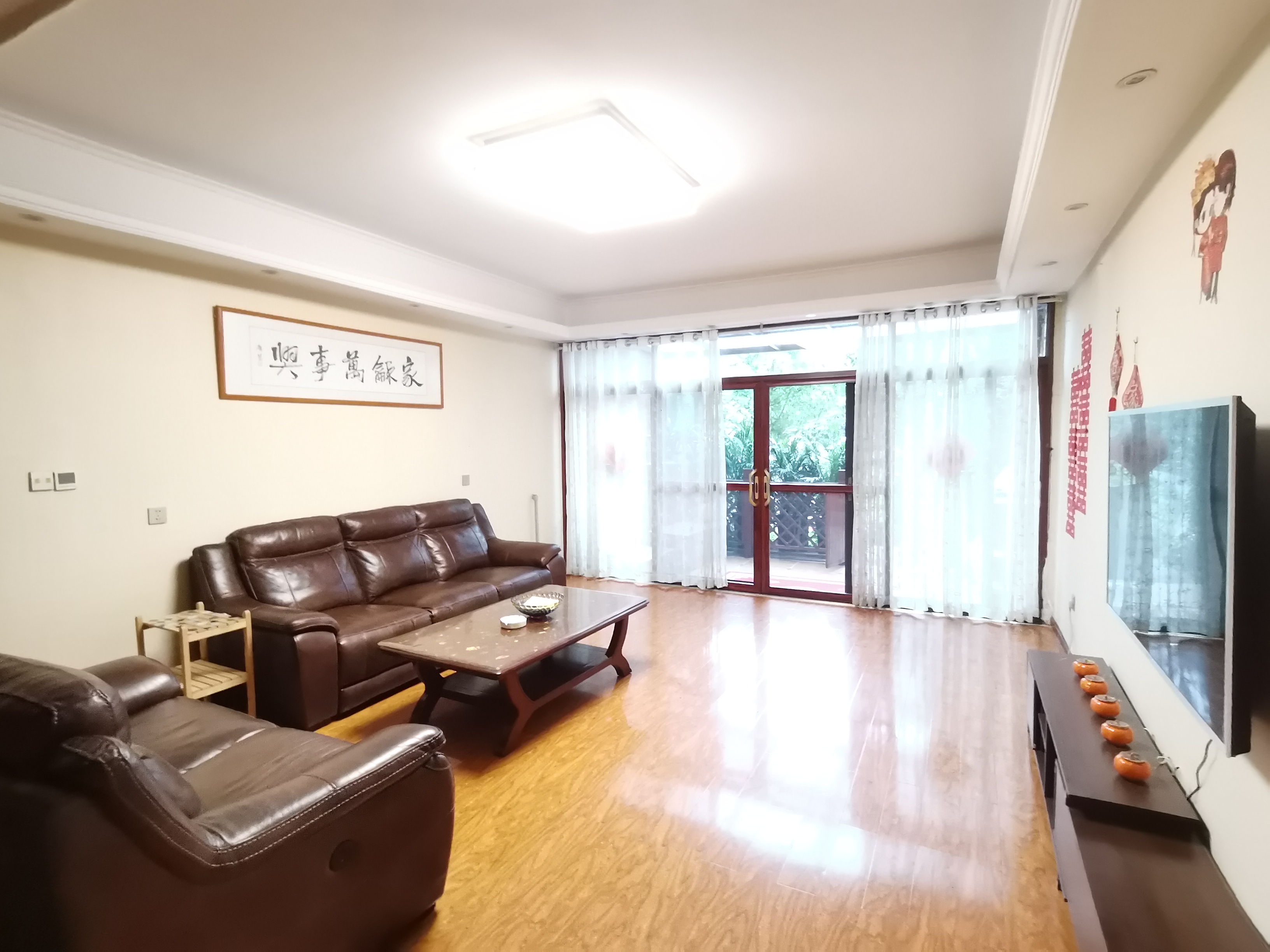 绵阳辰兴天御.一楼带花园露台.精装套四.直接入住.价格可谈 绵阳租房