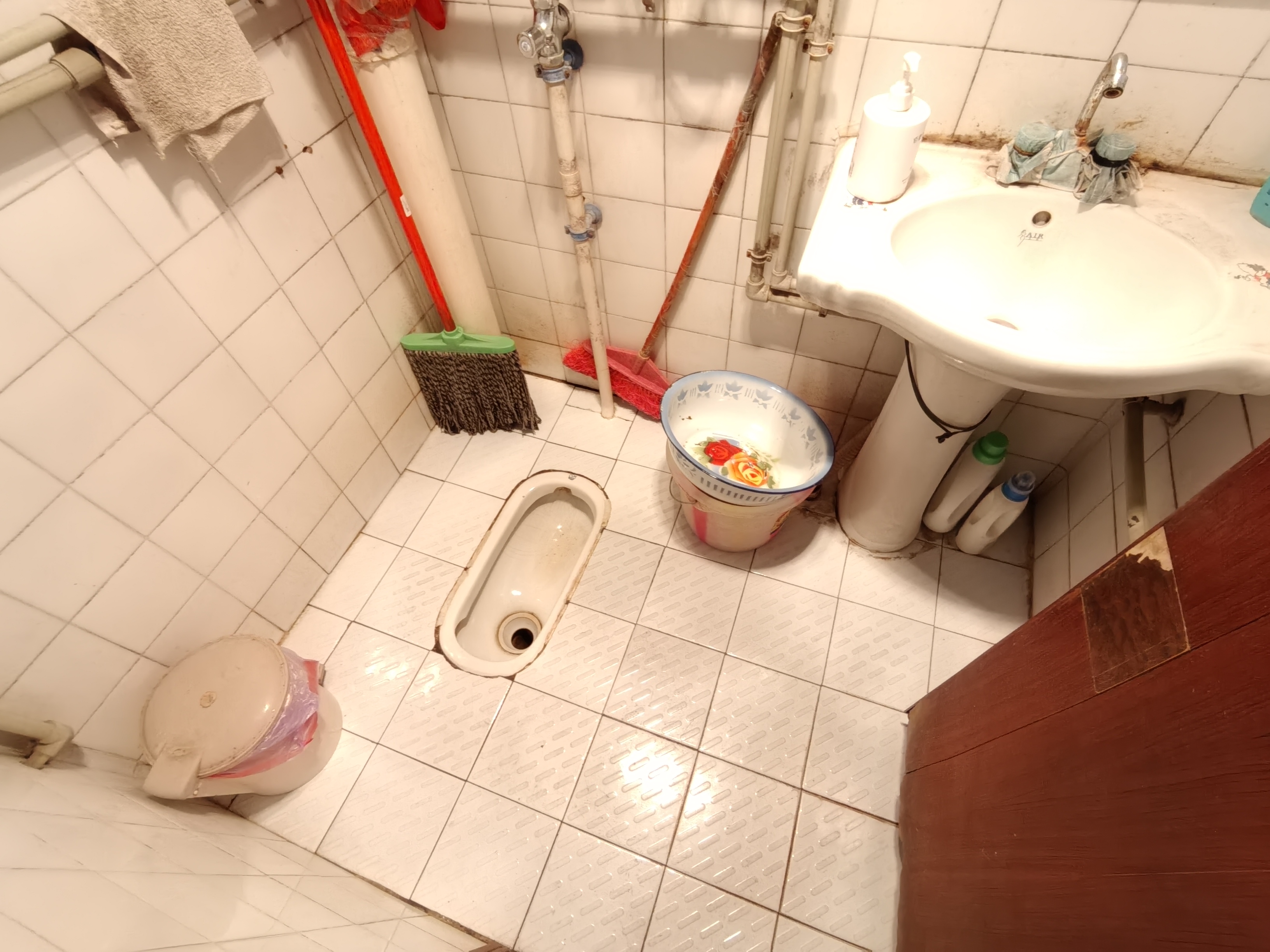 绵阳御花园，2室1厅1卫，65㎡，普装，租金700元/月 绵阳租房
