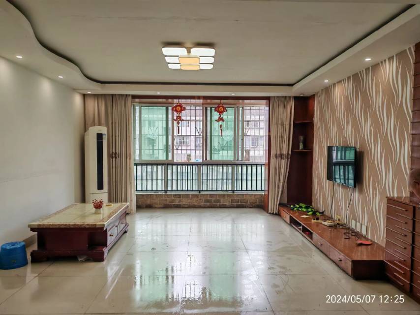 绵阳安州区 华泰小区 简装大三室拎包入住 价格可谈 绵阳二手房